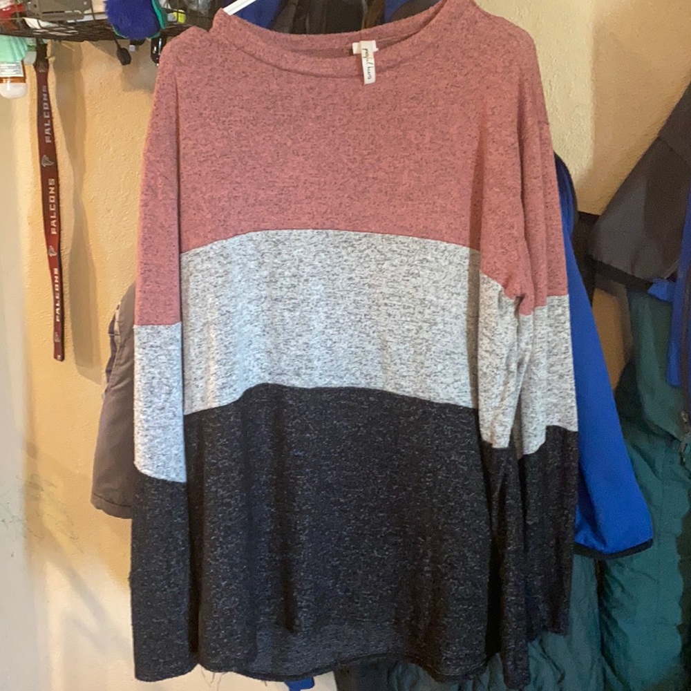 Grateful Hearts lightweight sweater.